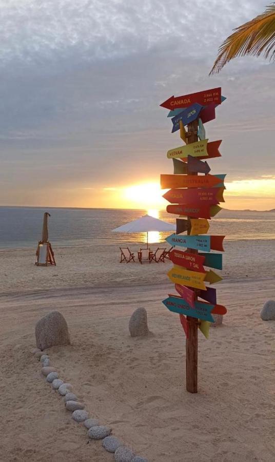 Beach Front Lofts, La Ventana Luaran gambar