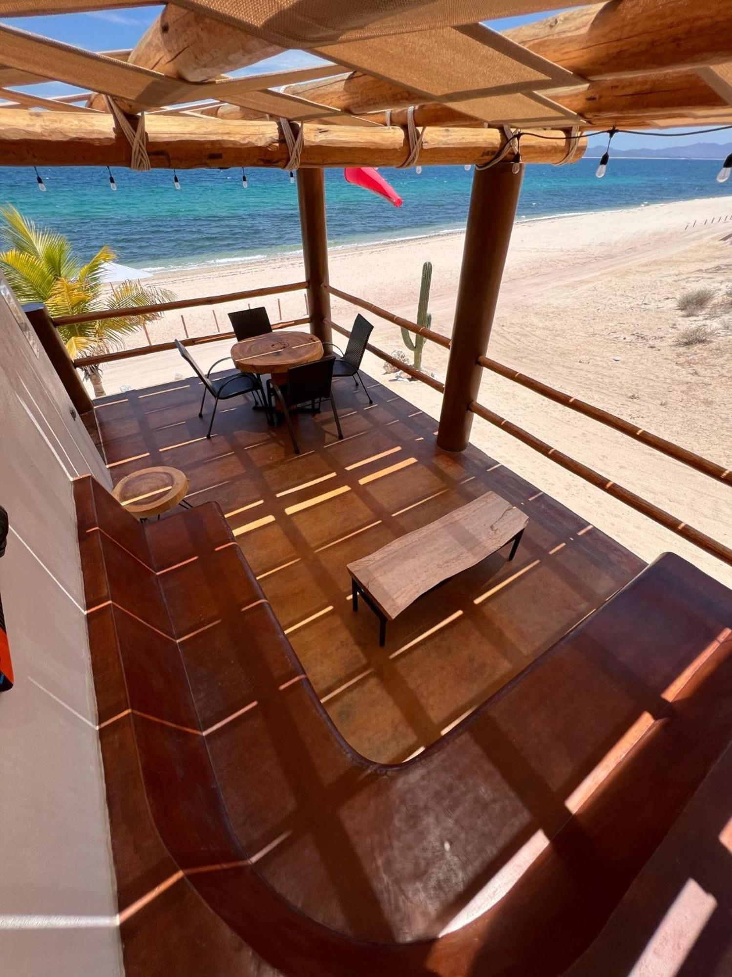 Beach Front Lofts, La Ventana Luaran gambar